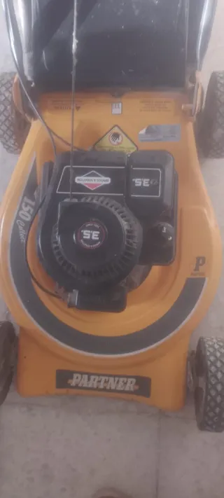 Cortacésped Partner 150cc para puesta a punto