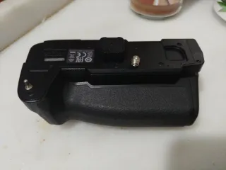 Impugnatura Olympus HLD-9 OM-D