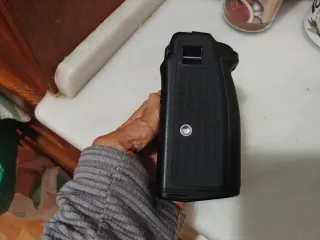 Impugnatura Olympus HLD-9 OM-D