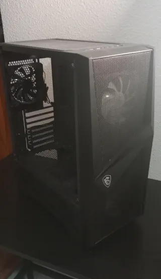 MSI MAG Forge 100R Negra