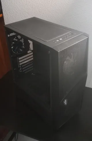 MSI MAG Forge 100R Negra