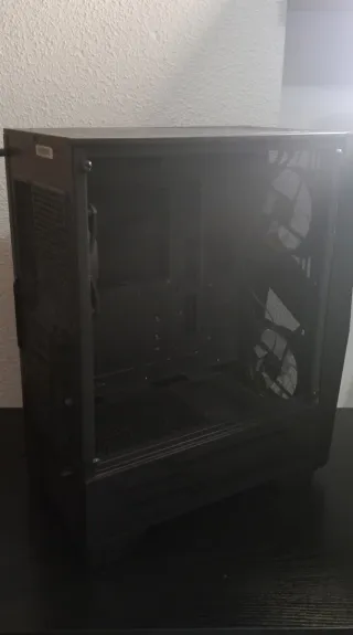 MSI MAG Forge 100R Negra