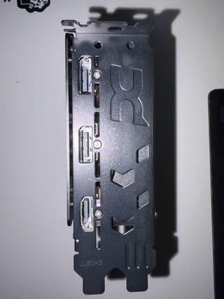 Tarjeta Gráfica AMD Radeon 9060 XT16 GB