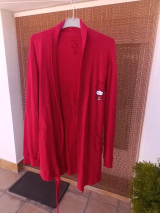 Bata Oysho Hello Kitty XL Roja