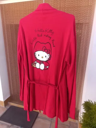 Bata Oysho Hello Kitty XL Roja