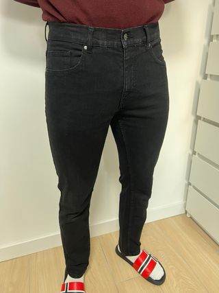 Vaqueros negros hombre W34 L32 (ES 44)