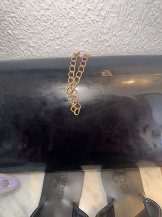 Bolso y Chanclas Mujer Negro/Dorado