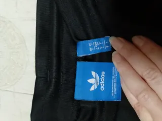 Bermudas Adidas Negras y Rojas