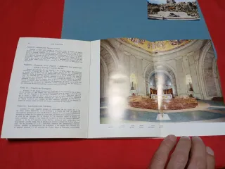 Guia y postal del Valle de los caídos 1967