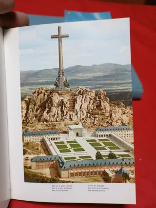 Guia y postal del Valle de los caídos 1967