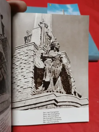 Guia y postal del Valle de los caídos 1967