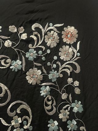 Mantón Manila Bordado a Mano