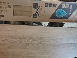 Suelo vinílico Intenso 18€/m²