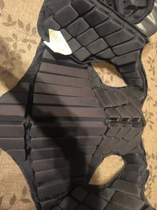 Chaleco y casco Hípica Oxilane Soft Touch Negro