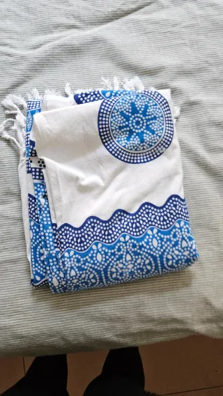 Pareo blanco y azul nuevo