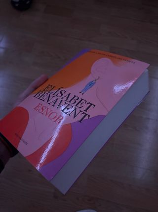 Esnob de Elísabet Benavent (versión catalana)