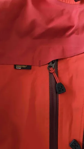 Chaqueta Cortavientos Goretex Haglofs Roja