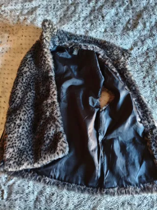 Chaleco pelo niña estampado