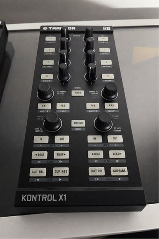 Native Instruments Kontrol X1