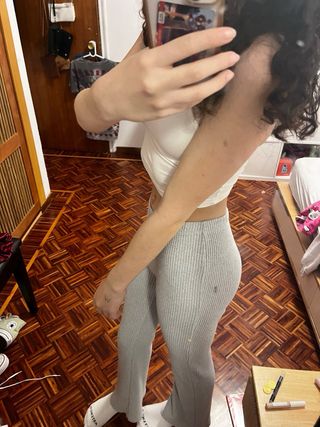 Pantalones campana punto finos grises