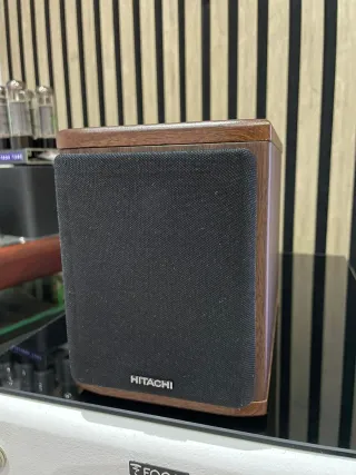 Altavoces Hi-Fi hitachi activos 60w