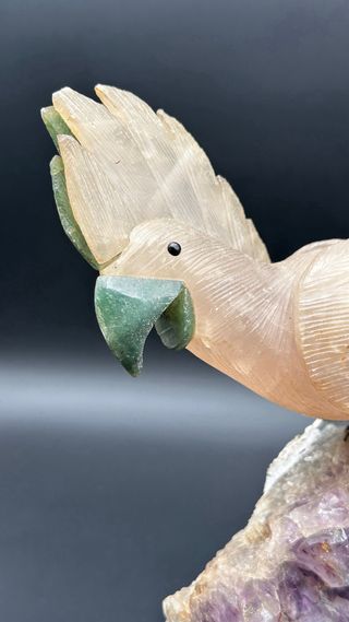 Uccello in Pietre Dure su Ametista Vintage