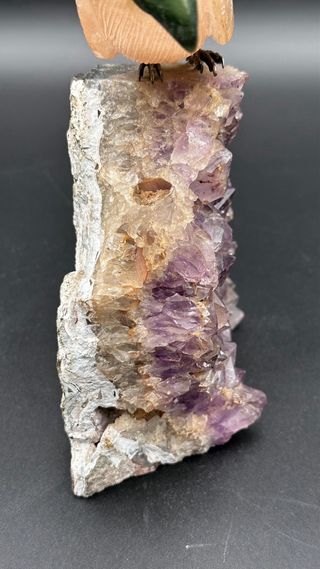 Uccello in Pietre Dure su Ametista Vintage