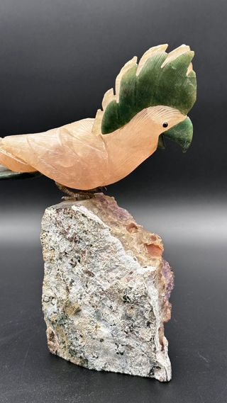 Uccello in Pietre Dure su Ametista Vintage