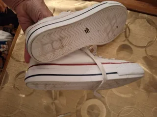 Zapatillas NYC blancas y rojas talla 38