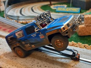 Coche de slot Scalextric Hummer H3 efecto barro