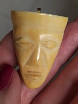 Ciondolo Africano Vintage Osso e oro 10/12k