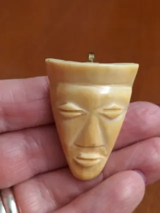 Ciondolo Africano Vintage Osso e oro 10/12k