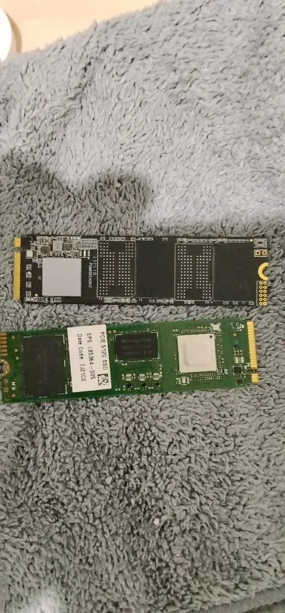 2. SSD M.2 NVMe 512GB