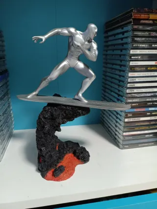 Estatua Silver Surfer
