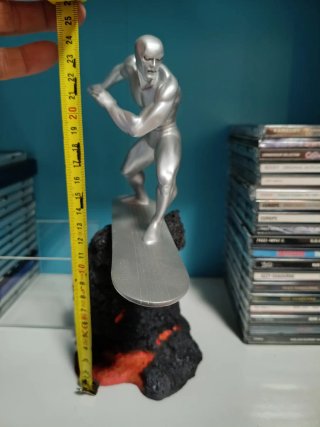 Estatua Silver Surfer