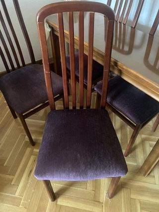 Mesa de nogal con 6 sillas