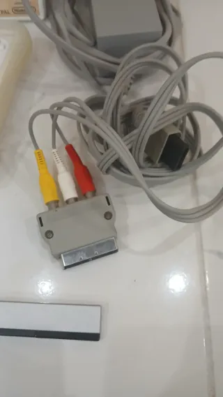 Consola Wii + 4 Mandos + 2 Juegos