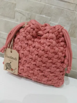 the pouch rosa confetto crochet