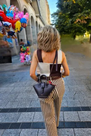 Pantalón de rayas beige y marrón Talla S