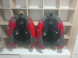 Chaqueta Moto Negra y Roja