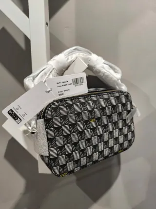 Bandolera Guess Nueva con etiquetas