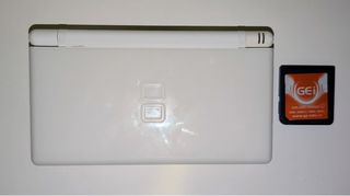 Nintendo DS Lite Blanca + Tarjeta con juegos