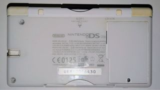 Nintendo DS Lite Blanca + Tarjeta con juegos