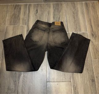 Pantalón Vaquero Baggy Marrón Talla S.