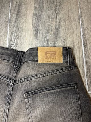 Pantalón Vaquero Baggy Marrón Talla S.