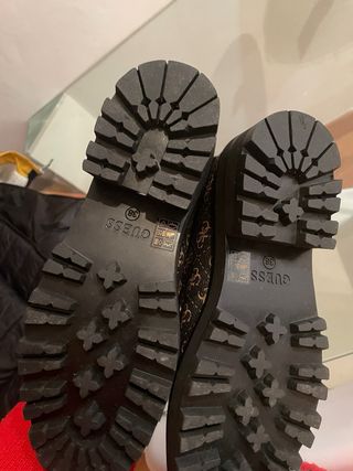 Botines Guess Marrones y Negros