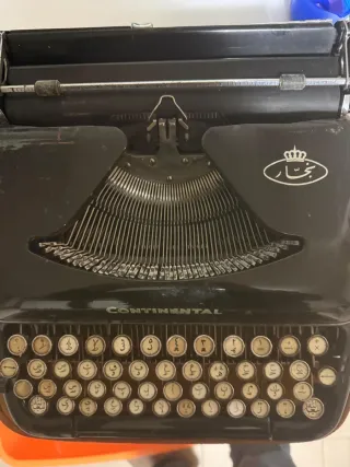 Macchina da scrivere Continental Arabo