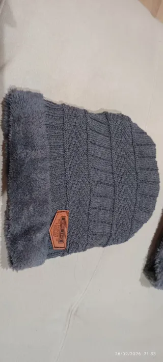 Gorro y braga de cuello gris