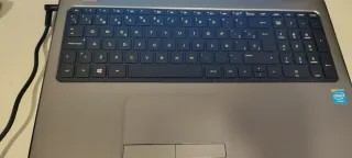 Portátil HP 250 G3 + cargador