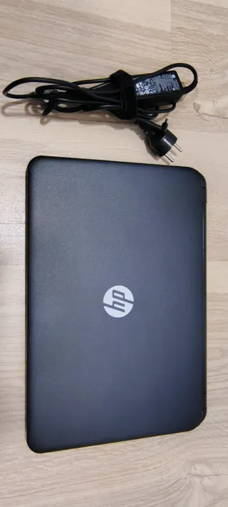 Portátil HP 250 G3 + cargador